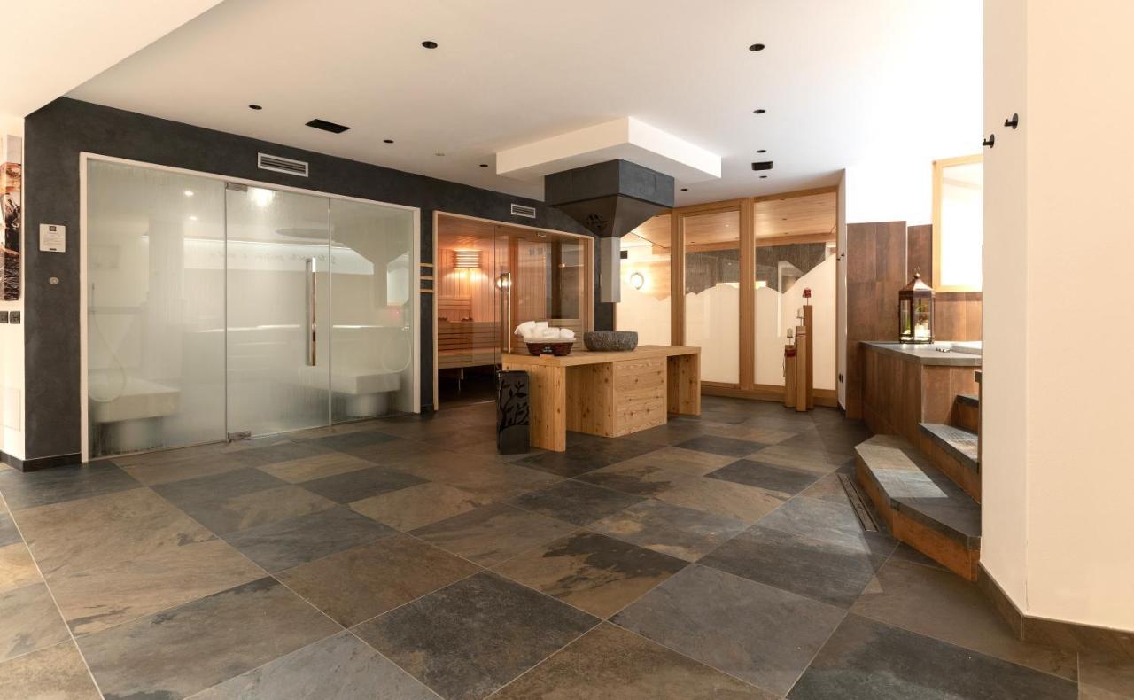 Hotel Li Anta Rossa Livigno Exterior photo