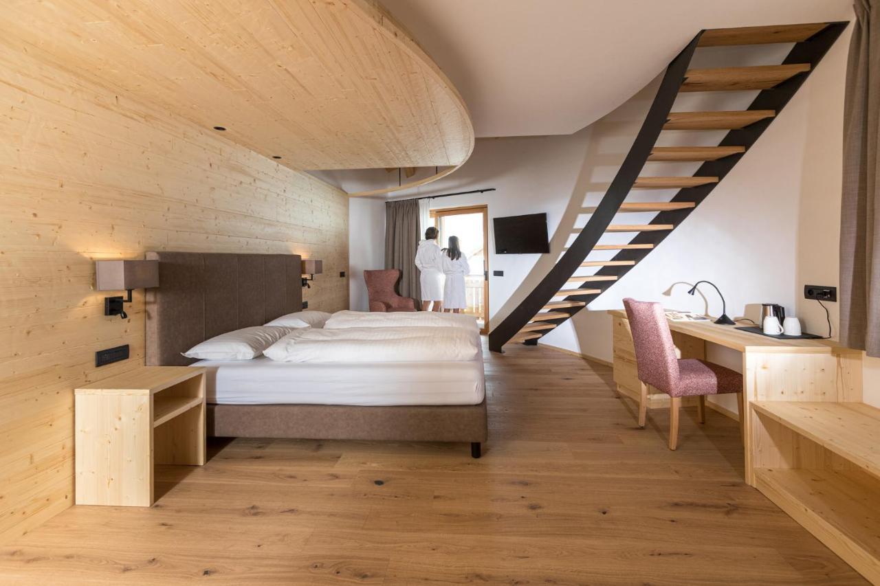 Hotel Li Anta Rossa Livigno Exterior photo