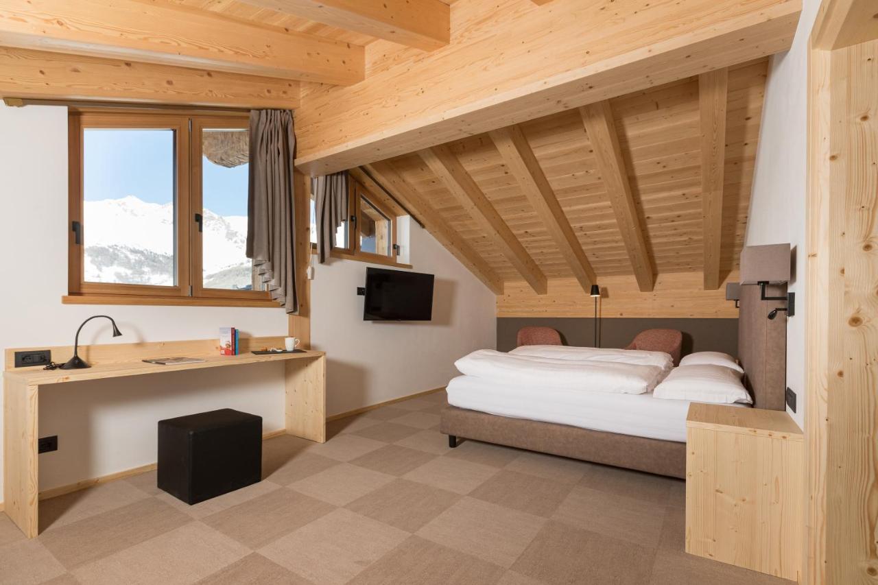 Hotel Li Anta Rossa Livigno Exterior photo